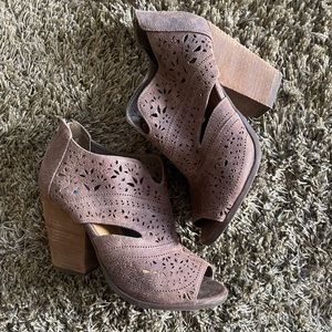 Chunky Heel Open Toe Booties?